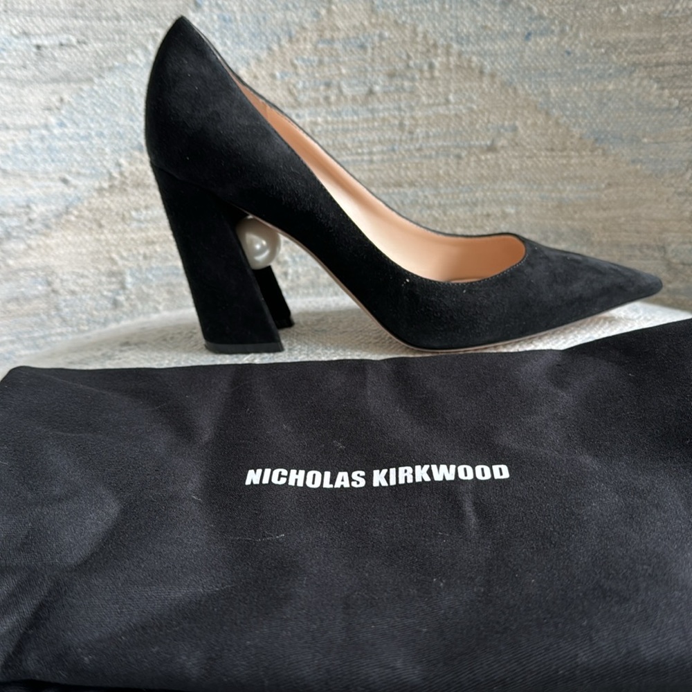 Nicholas Kirkwood black suede pumps